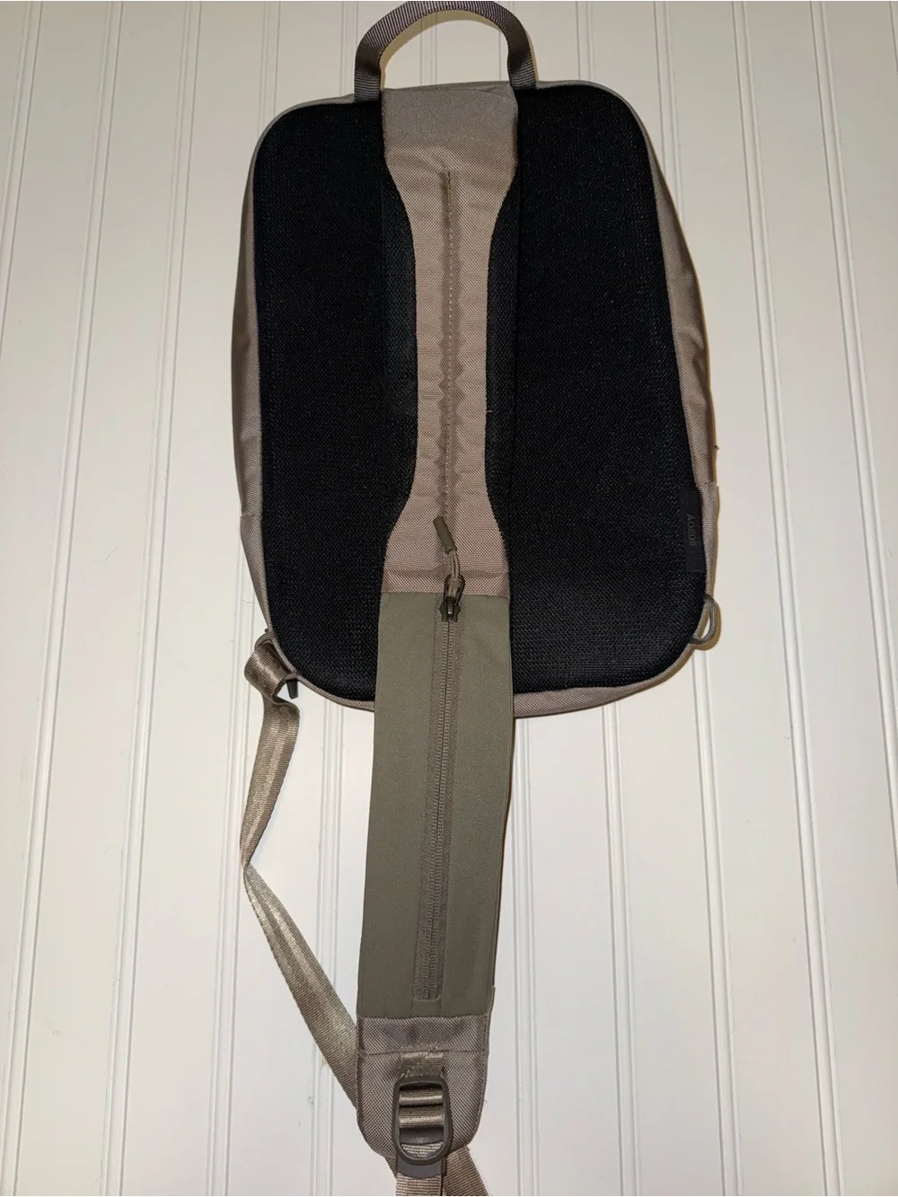 OSPREY Men's Taupe Backpack with Team Semper Fi Graphic